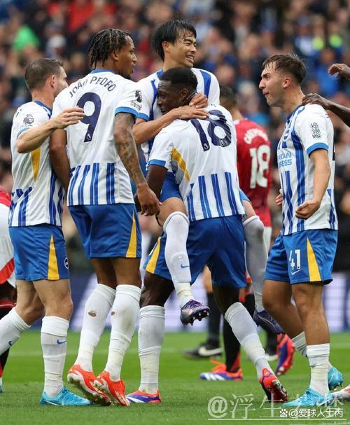 下半场连入三球 曼联客场重现大胜